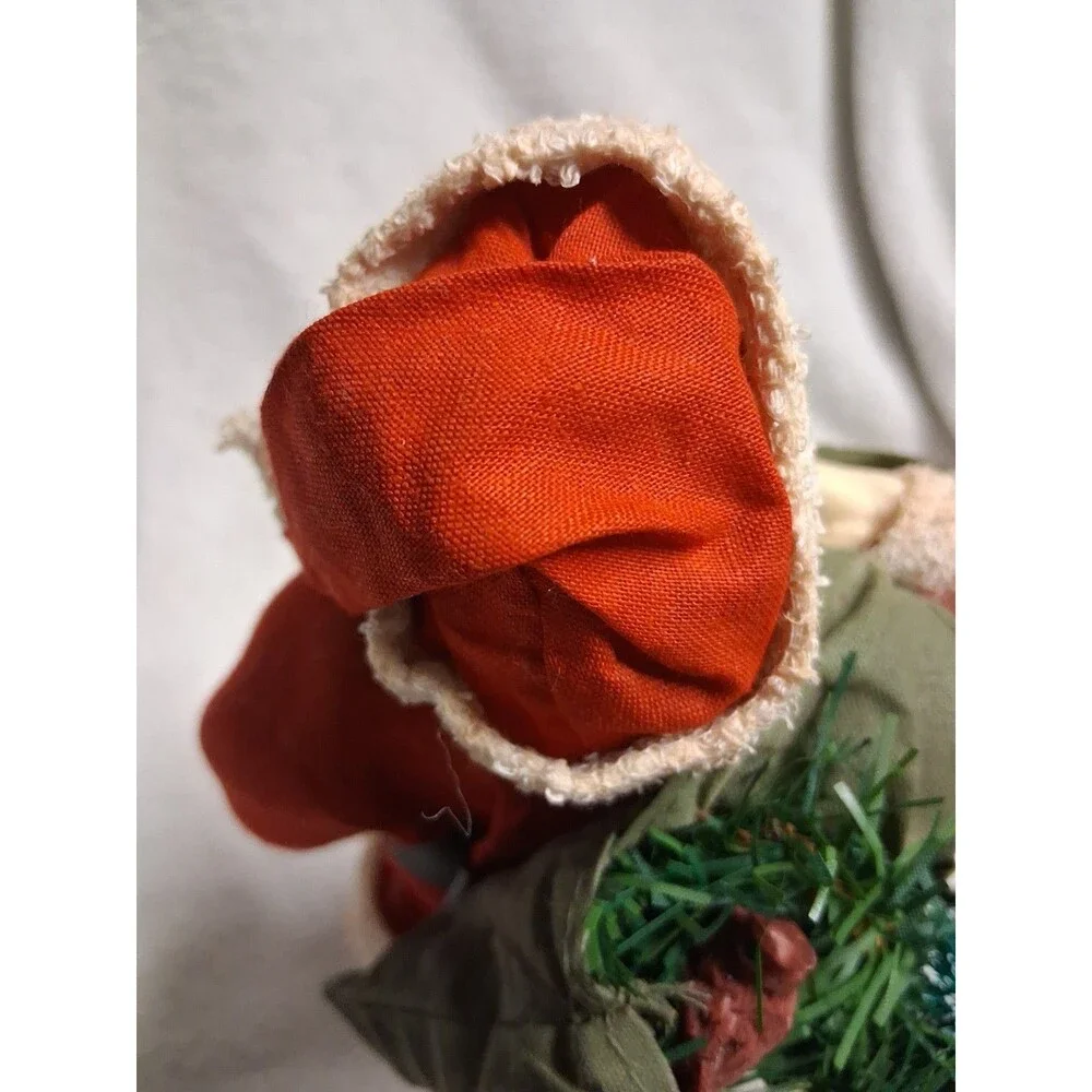 Vintage Santa Claus Figurine Holiday / Christmas Decor